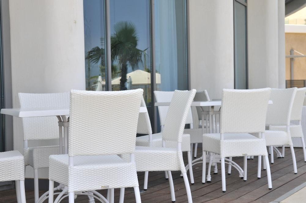 Play Hatzuk Beach Tel Aviv Esterno foto