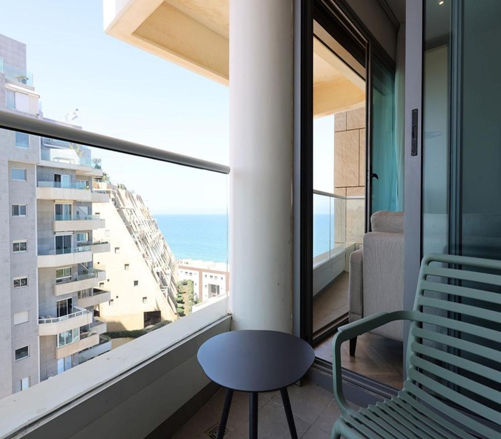 Play Hatzuk Beach Tel Aviv Esterno foto